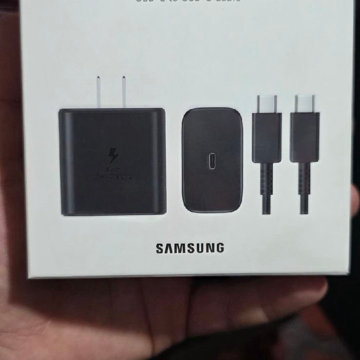 scaled_b9c2c0d4-ba94-45e2-b10f-77b3bcccb6958328246269825034753 Cargador Samsung de 45w - Image 1